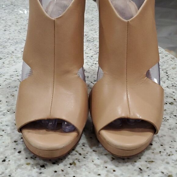 Gianni Bini Genoveen, Beige Open Toe Chunky, Leather Sling Back Heel, Size 7M - Picture 2 of 11